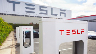 Tesla Supercharger 