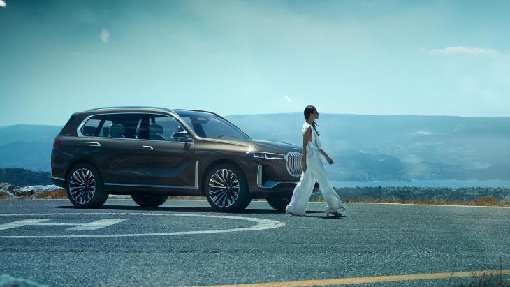 Концепт флагманского внедорожника BMW Concept X7 iPerformance