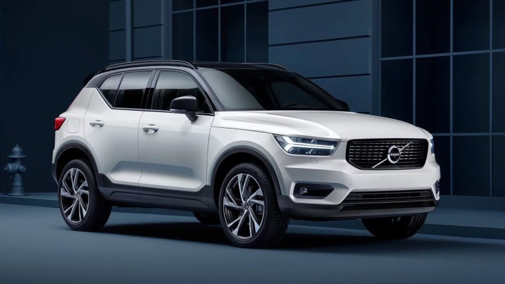 Компактный кроссовер Volvo XC40