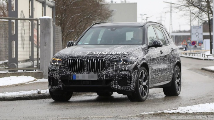 Кроссовер BMW X5 нового поколения